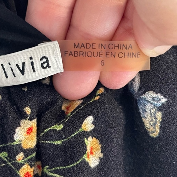 Alice + Olivia Cherri Off The Shoulder Floral Black/Multicolor Maxi Dress Size 6 - Picture 9 of 15